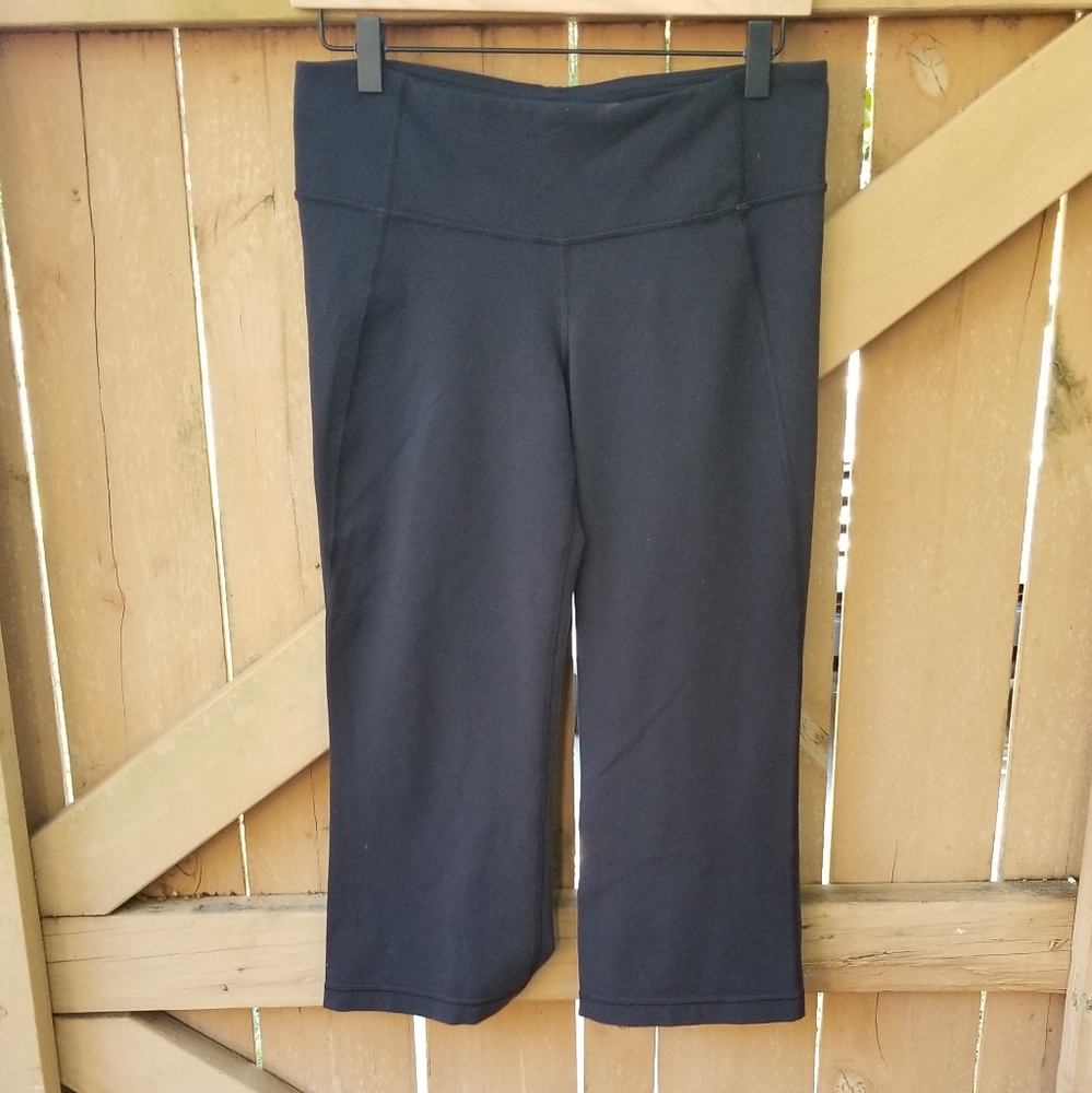 LULULEMON LADIES LEGGINGS SIZE 8